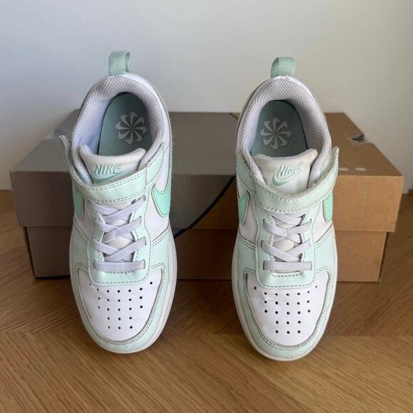 Nike Court Borough Low ‘Barely Green’ Kids Sneakers - SZ 13 C - Picture 8 of 13